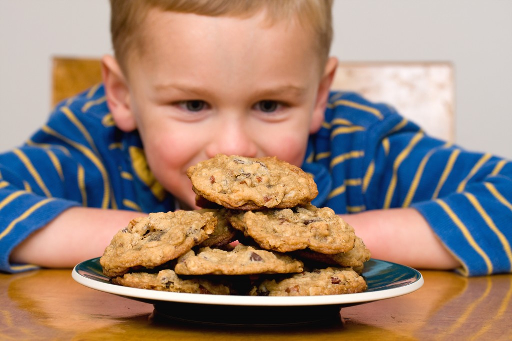 kid and cookies